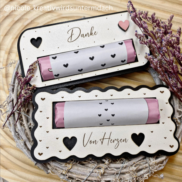 8 Designs verschiedene Anlässe Halter für Schokoriegel wie zb Merci, Kinderschokolade, Yogurette als Gastgeschenk kleines Mitbringsel SVG Laser Datei – Bild 6