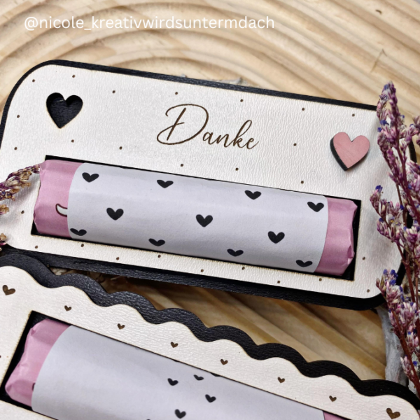 8 Designs verschiedene Anlässe Halter für Schokoriegel wie zb Merci, Kinderschokolade, Yogurette als Gastgeschenk kleines Mitbringsel SVG Laser Datei – Bild 8