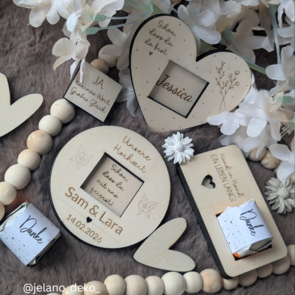 4 Designs Hochzeit Gastgeschenke Halter für Küsschen Schokolade als Gastgeschenk kleines Mitgebsel Dankeschön Tischkarten Namenskarten SVG Laser Datei – Bild 12