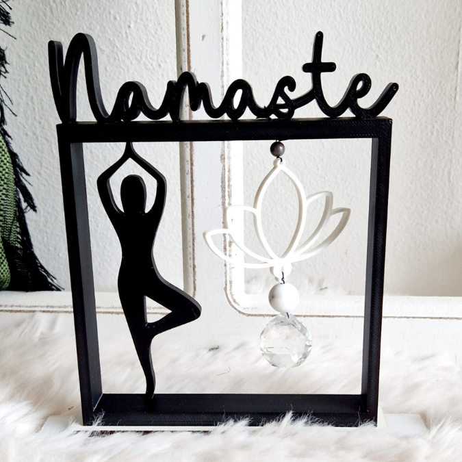 3D Druck Datei STL NAMASTE Sonnenfänger Aufsteller Statement 3D-Druck Datei – Bild 8