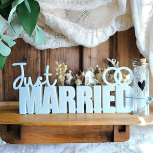 STL 3D Druck Datei Hochzeit Schriftzug Just married mit Löchern für Blumen und Platz für Geldgeschenk 3D Druck Datei