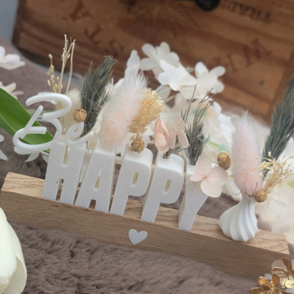 STL 3D Druck Datei Geschenkidee Schriftzug Be happy mit Löchern für Blumen 3D Druck Datei