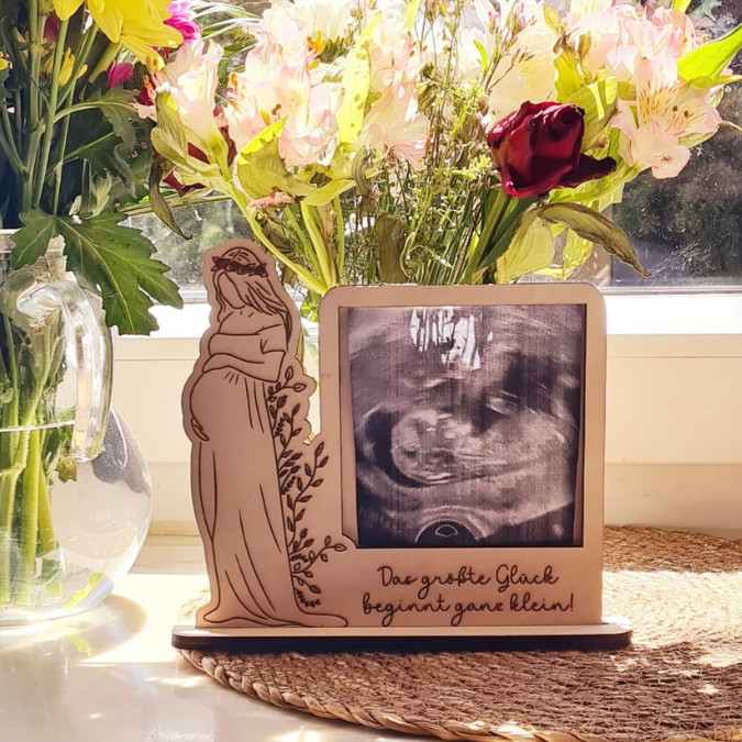 SVG Laserdatei Ständer für Ultraschallbild Schwangerschaft 3mm und 4mm Holz Muttertag Mama Familie Geburt Baby SVG Datei – Bild 13
