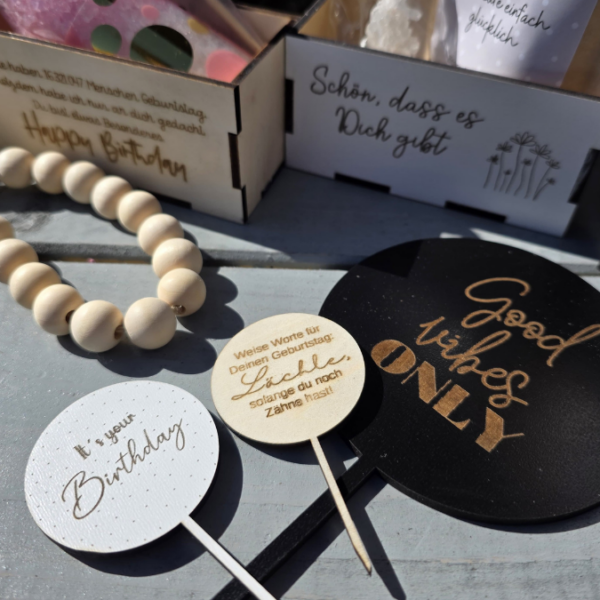 3 mm und 4 mm Geburtstags Geschenkbox Geschenk für Kleinigkeiten mit vielen Gravuren, Steckern und Dekomöglichkeiten SVG Laserdatei Laserfile Lasercut – Bild 10