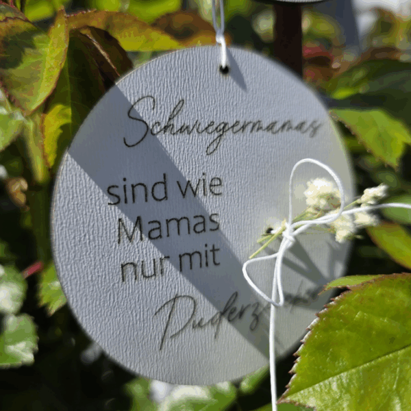 SVG Laserdatei Holzscheiben Oma Schwiegermama Schwiegermutter mit Puderzucker Muttertag Mutterliebe Wanddeko Gravur SVG Datei – Bild 8