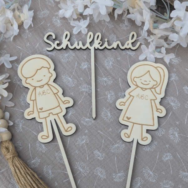 SVG Laserdatei Schulkind Einschulung 12er Set Caketopper Pflanzenstecker Gescheinkidee Junge Mädchen SVG Datei – Bild 7