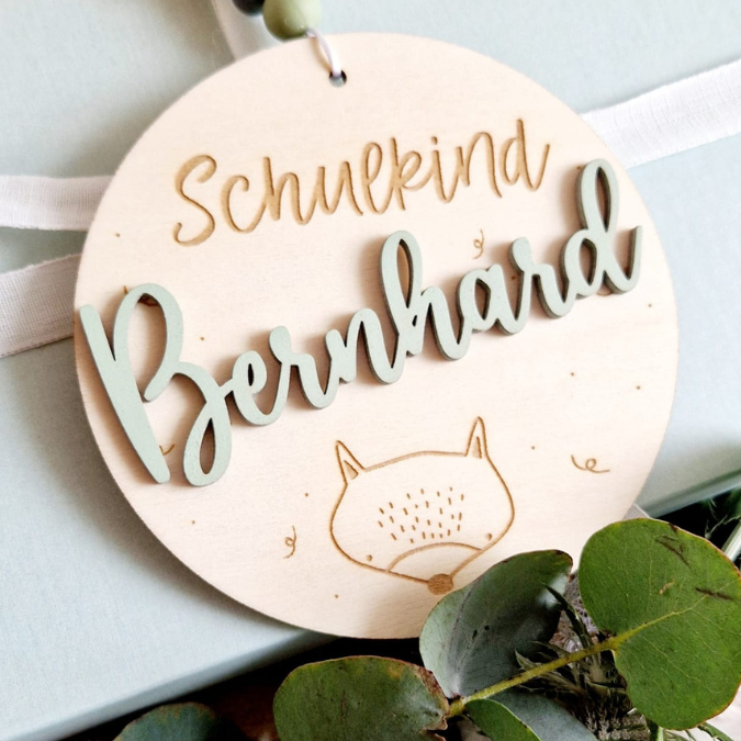 SVG Laserdatei Schulkind Einschulung Anhänger für Schulranzen Schultasche 6 Designs personalisierbar Gescheinkidee Junge Mädchen SVG Datei – Bild 17