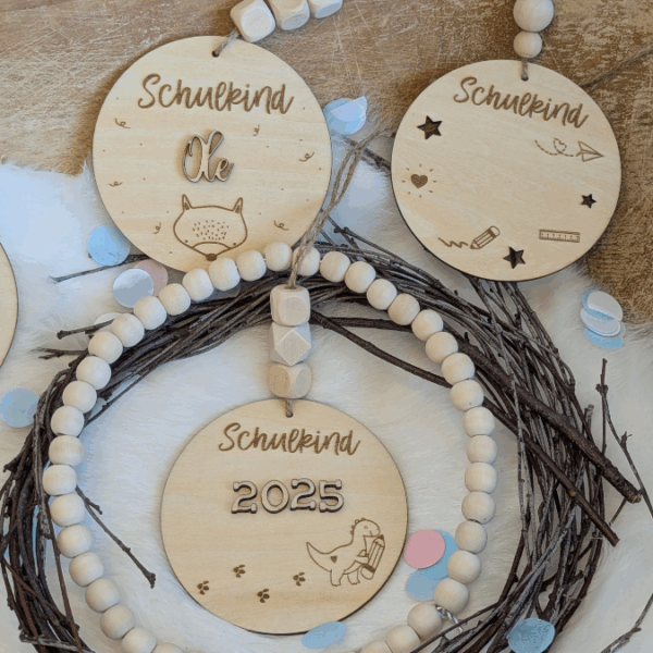 SVG Laserdatei Schulkind Einschulung Anhänger für Schulranzen Schultasche 6 Designs personalisierbar Gescheinkidee Junge Mädchen SVG Datei – Bild 12