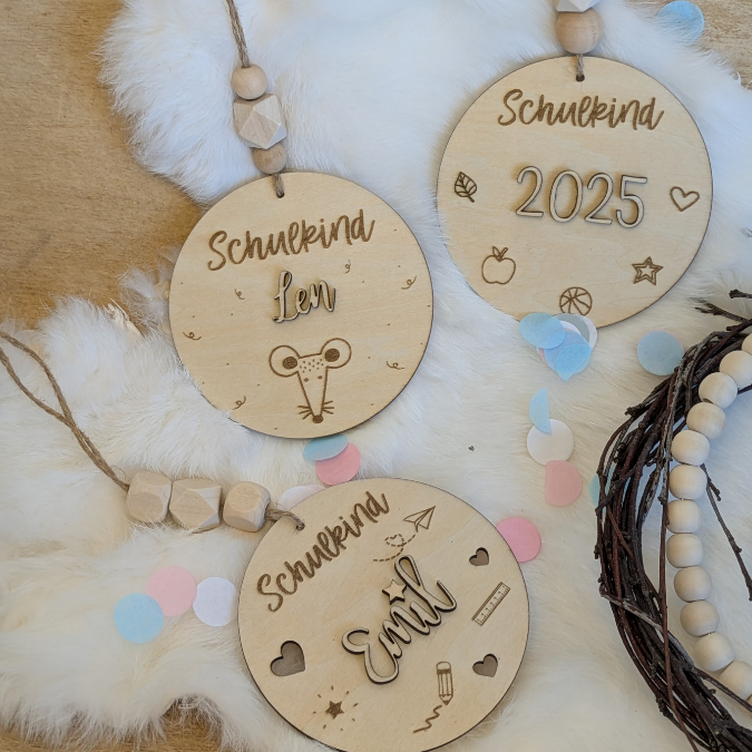 SVG Laserdatei Schulkind Einschulung Anhänger für Schulranzen Schultasche 6 Designs personalisierbar Gescheinkidee Junge Mädchen SVG Datei – Bild 13