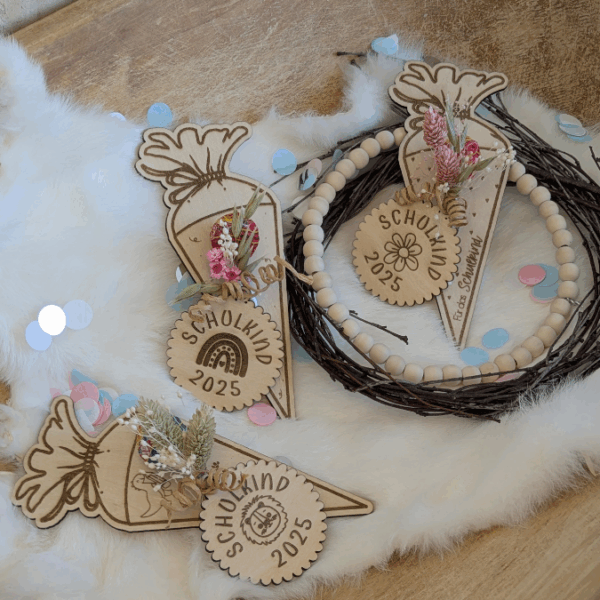 SVG Laserdatei Schulkind Einschulung Halter für Lolli Lutscher Geldgeschenke Schultüte Stift Gescheinkidee Junge Mädchen SVG Datei – Bild 11