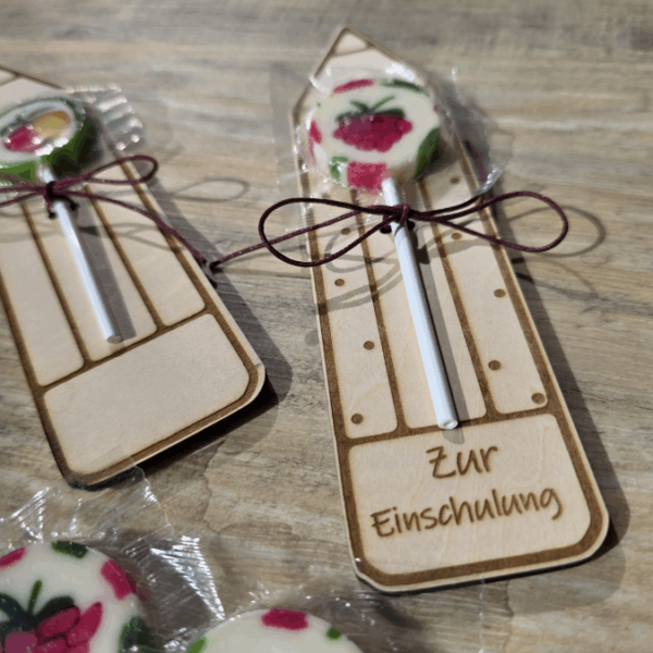 SVG Laserdatei Schulkind Einschulung Halter für Lolli Lutscher Geldgeschenke Schultüte Stift Gescheinkidee Junge Mädchen SVG Datei – Bild 6
