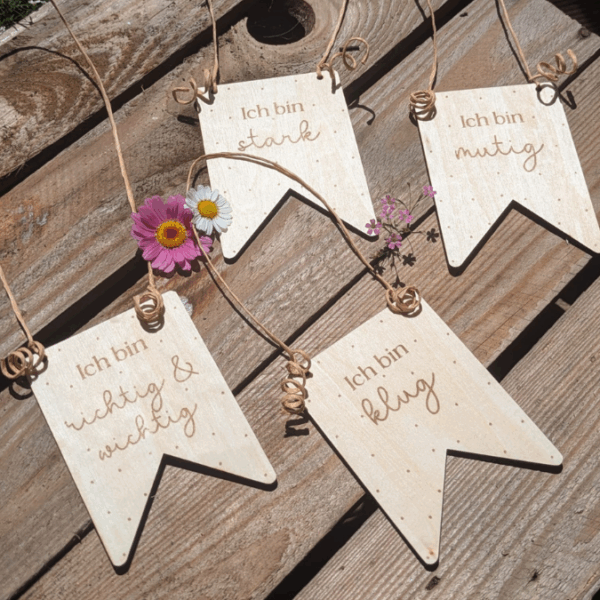 SVG Laser Datei Wimpel Affirmationen Kinderzimmer Deko personalisierbar Ich bin mutig... SVG Datei Kinderzimmerdeko – Bild 4