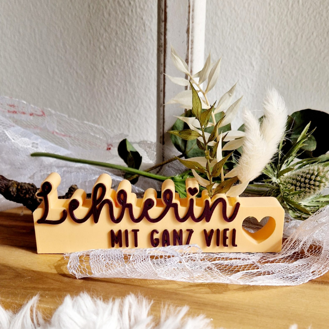 STL 3D Druck Datei 2er Schriftzug Lehrerin mit ganz viel Herz Aufsteller 3D-Druck Datei Abschied Schule Schulkind mit Löchern für Blumen – Bild 3