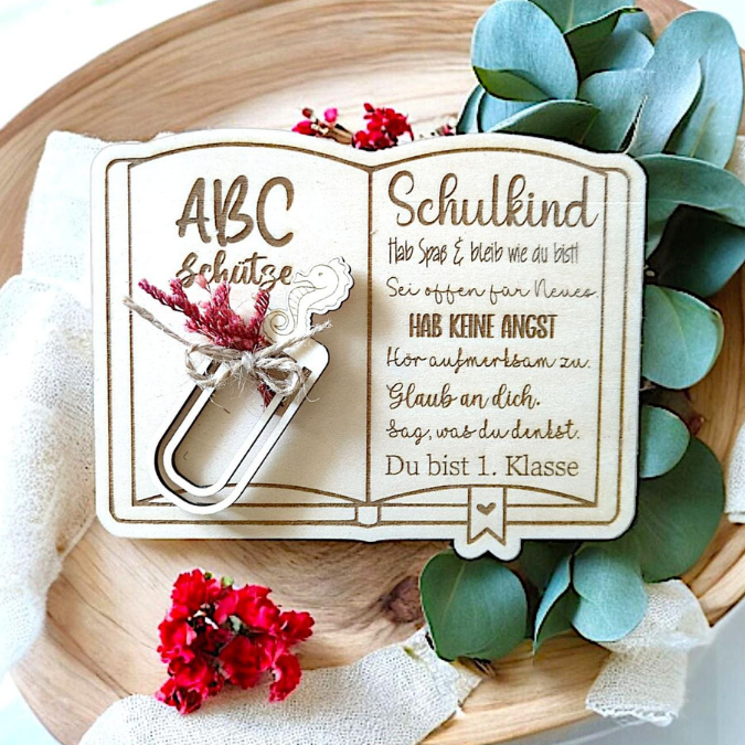 SVG Laserdatei Schulkind Einschulung 7 Designs + Gravuren Halter für Lesezeichen und Kleinigkeiten Schulstart Lesen Gescheinkidee SVG Datei – Bild 9