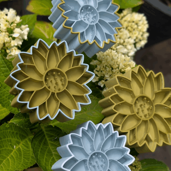 STL 3D Druck Datei Insektentränke Blume in 2 Größen jeweils für 8mm und 10mm Stäbe Bienentränke Schmetterlingtränke Garten Beet Blumentopf 3D-Druck Datei
