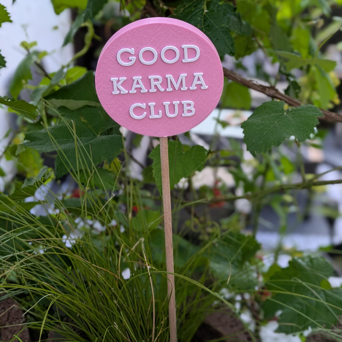 STL 3D Druck Datei Gartenstecker UND Schild zum aufhängen "Good Karma Club" Statement Beetstecker Pflanzenstecker für 8mm & 10mm Stäbe Bambu – Bild 3