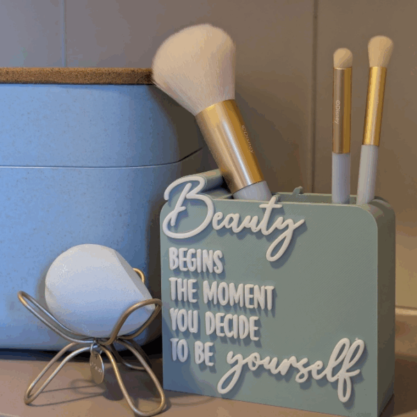 3D Druck Datei STL 3er Set Kosmetikpinsel Halter & Aufsteller "Beauty begins the moment you decide to be yourself" Frauen Geschenkidee Deko – Bild 5