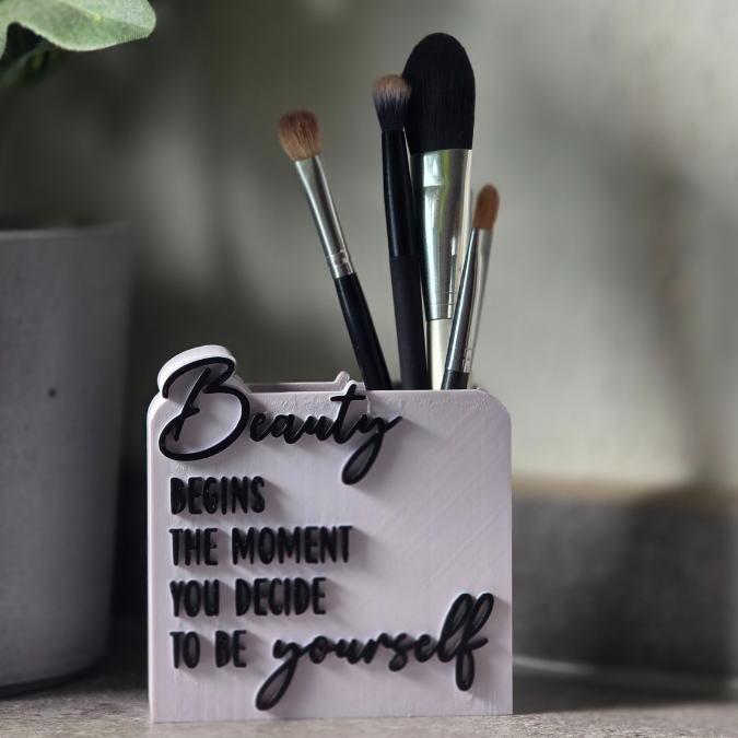 3D Druck Datei STL 3er Set Kosmetikpinsel Halter & Aufsteller "Beauty begins the moment you decide to be yourself" Frauen Geschenkidee Deko – Bild 7