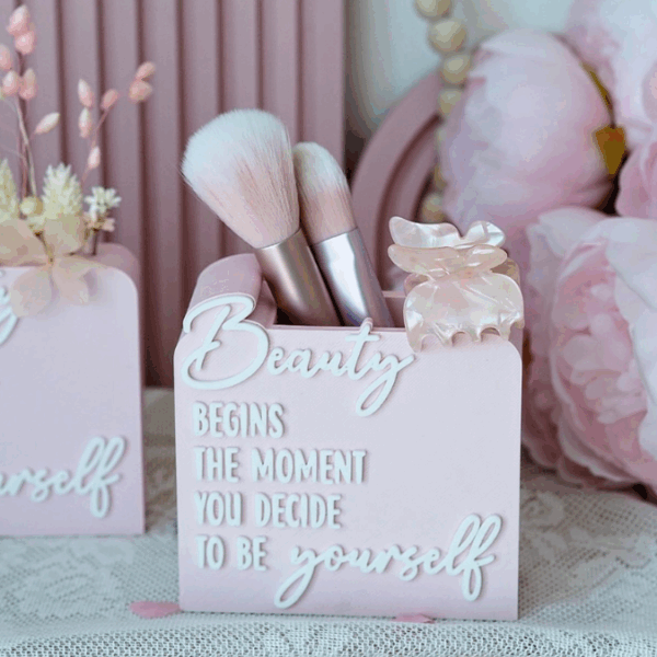 3D Druck Datei STL 3er Set Kosmetikpinsel Halter & Aufsteller "Beauty begins the moment you decide to be yourself" Frauen Geschenkidee Deko – Bild 10