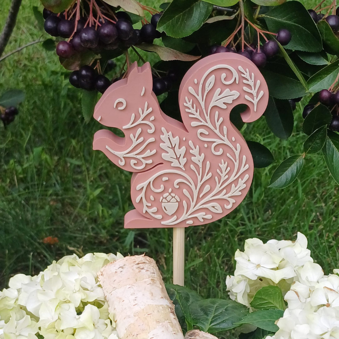 STL 3D Druck Datei Herbst Eichhörnchen Gartenstecker für 8mm & 10mm Stäbe UND Erdsstecker Pflanzen Outdoor Deko Beetstecker Pflanzenstecker – Bild 4