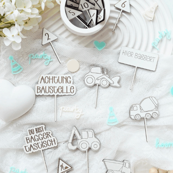 SVG Laserdatei 21er Set Caketopper Baustelle Bagger Verkehr inkl. Zahlen Pflanzenstecker Gescheinkidee Junge Kuchen SVG Datei – Bild 3