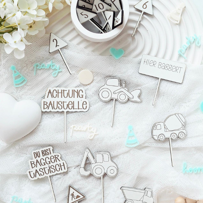 SVG Laserdatei 21er Set Caketopper Baustelle Bagger Verkehr inkl. Zahlen Pflanzenstecker Gescheinkidee Junge Kuchen SVG Datei – Bild 3