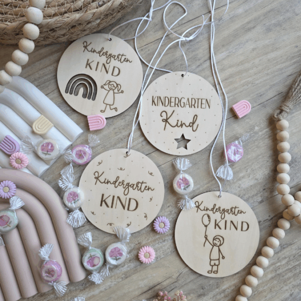 SVG Laserdatei Kindergartenkind Anhänger für Rucksack Kinderzimmer 4 Designs Kindergarten Gescheinkidee Junge Mädchen SVG Datei – Bild 10