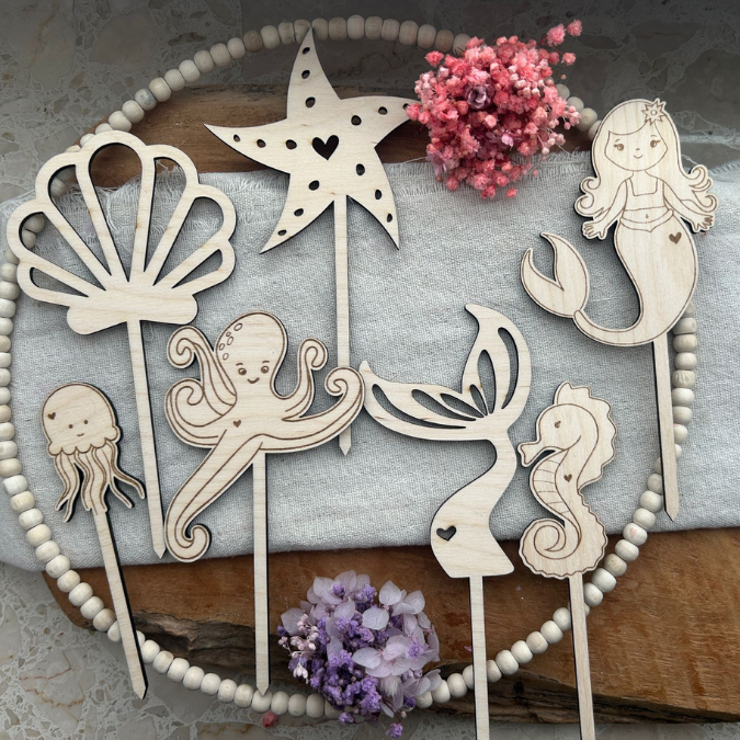 SVG Laserdatei Caketopper Geburtstag Meerjungfrau Mermaid Ocean Meer Muscheln Unterwasserwelt Kuchenstecker Pflanzenstecker SVG Datei – Bild 3