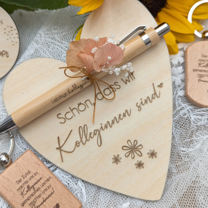 SVG Datei 3 Designs Schilder Kollegen Lieblings Kollegin Arbeitskollegen Abschied Kollege Arbeit Büro Holzscheibe – Bild 11