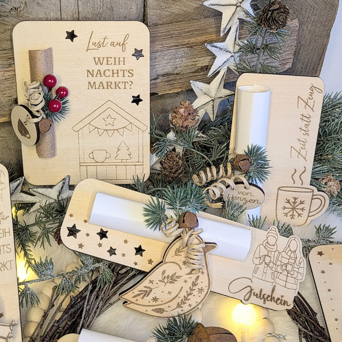 SVG Laserdatei 8 Designs Verpackung für Weihnachtsmarkt Gutscheine Weihnachten Geschenkidee Zeit statt Zeug Winter inkl Anhänger SVG Datei Einladung – Bild 5