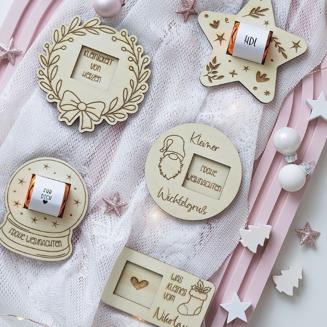 SVG Laserdatei 5 Designs Weihnachten Nikolaus Wichtel Halter für Küsschen Schokolade als Gastgeschenk kleines Mitbringsel SVG Datei – Bild 3