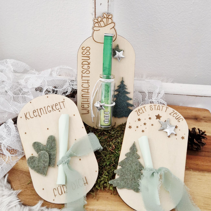 6 Designs Laserdatei Halter für Geldgeschenke, Gutscheine und Kleinigkeiten Weihnachten Nikolaus Christkind Wichtel SVG Datei inkl Gravuren – Bild 10