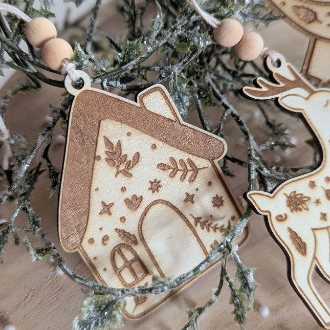 SVG Laserdatei Wintermagie Skandi Anhänger und füllbar mit Geld od Blumen Weihnachten kleines Mitbringsel SVG Datei Reh Hirsch Haus Floral – Bild 6