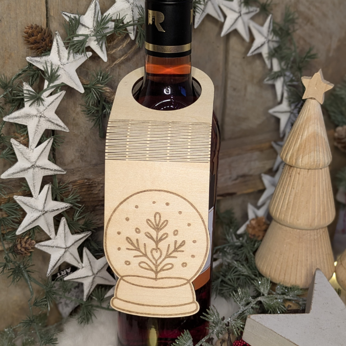 14 Designs SVG Laserdatei Weihnachten Flaschenanhänger Weinflaschen Anhänger Weinflaschenanhänger Flexwood Flexibles Holz SVG Datei Nikolaus Christkind – Bild 15