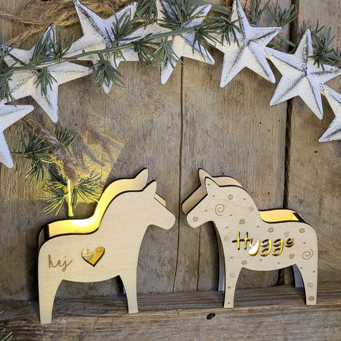 SVG Laserdatei 6 Designs Dala Mini Dalapferd zum füllen mit Blumen Geld oder Ballonlicht Mitbringsel Skandi Scandichristmas SVG-Datei – Bild 27