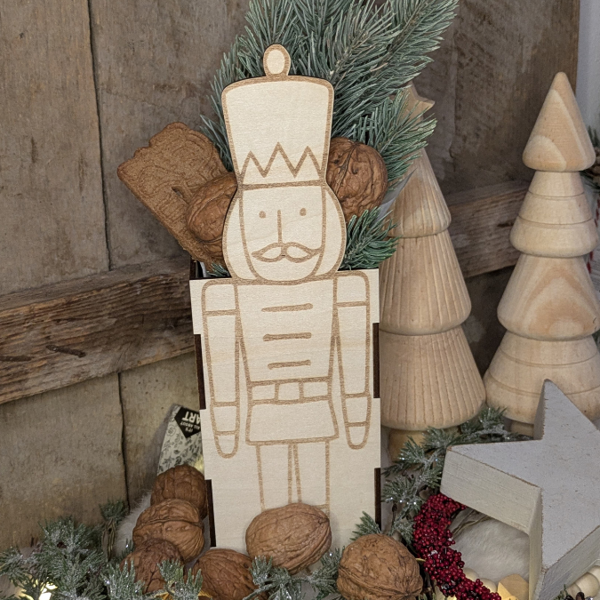 3mm 4mm SVG Laserdatei Weihnachts Geschenkbox Nussknacker Box für Flaschen oder Süßigkeiten Kiste inkl Geschenkanhänger Geschenkidee Weihnachten Winter – Bild 11