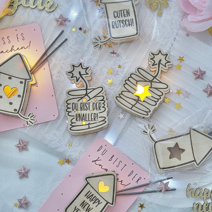 PRINT DRUCKVORLAGE PDF Verpackung Geschenkkarte 2 Designs in der Tüte Lass es krachen und Du bist der knaller Printable Silvester Postkarten – Bild 3