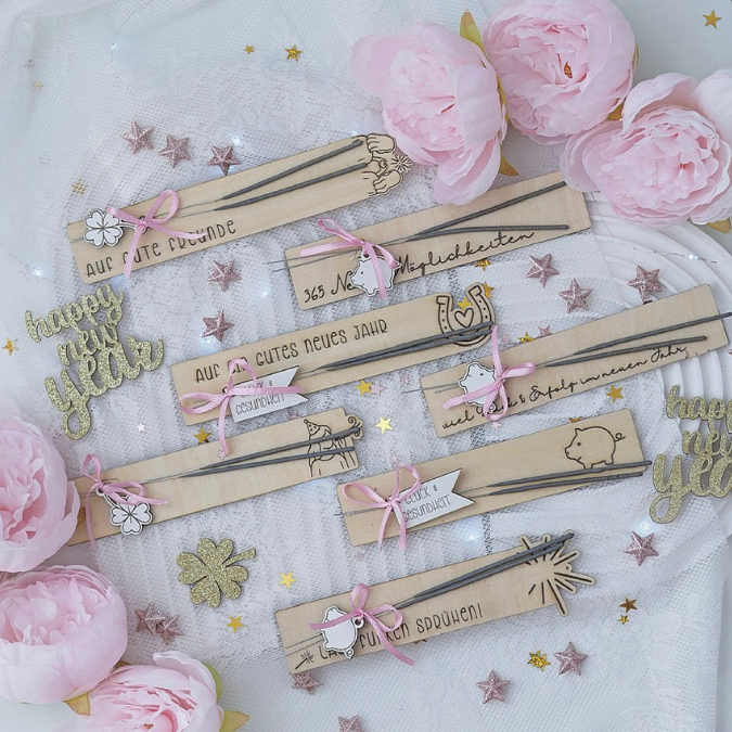 SVG Laserdatei 7 Designs plus Anhänger Wunderkerzenhalter Brett für Wunderkerzen Silvester Neujahr Jahreswechsel SVG Datei Mitbringsel Party – Bild 4