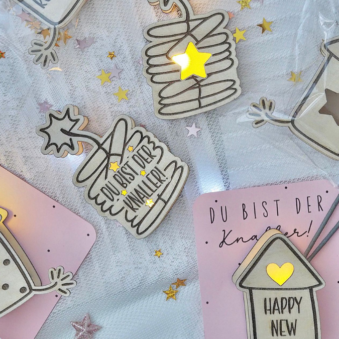 SVG Laserdatei 6 Designs Mini Silvesterknaller Kracher Leuchtknaller Lichtdatei für Ballonlicht Silvester Neujahr Jahreswechsel SVG Datei – Bild 7