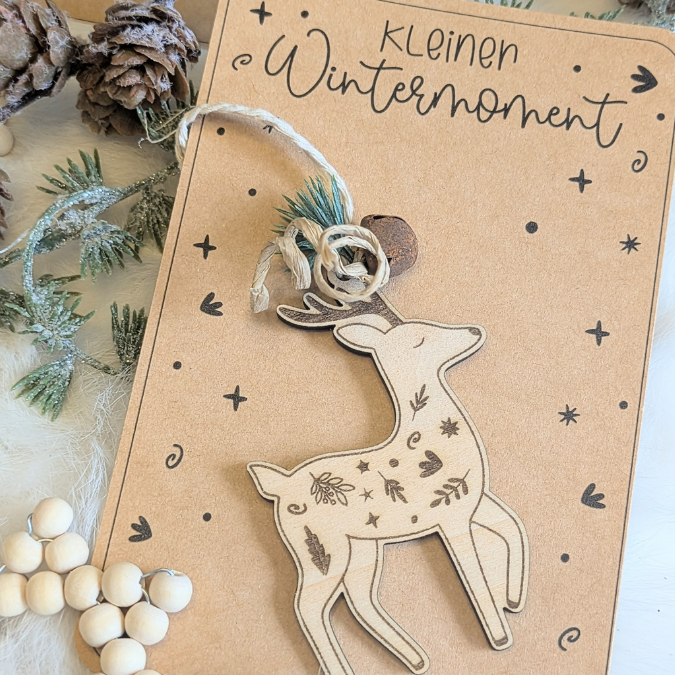 SVG Laserdatei Wintermagie Skandi Anhänger und füllbar mit Geld od Blumen Weihnachten kleines Mitbringsel SVG Datei Reh Hirsch Haus Floral – Bild 17