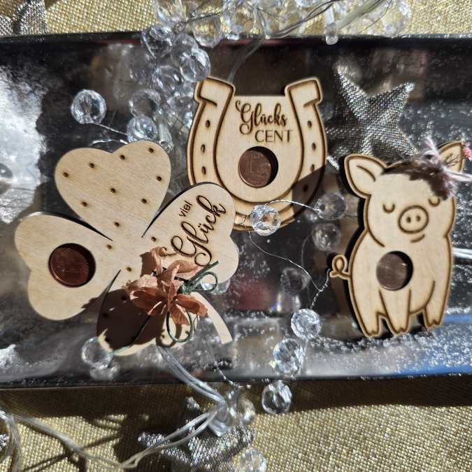 SVG Laserdatei Glückscent Halter für Centstücke 4 designs Glückspfennig Silvester Glück Glücksbringer Mitbringsel Silvester Neujahr Datei – Bild 5