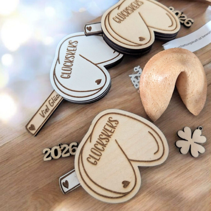 SVG Laserdatei Glückskeks mit personalisierbaren Botschaften inkl PDF Mini Silvester Glück Glücksbringer Mitbringsel Silvester Neujahr Datei – Bild 11