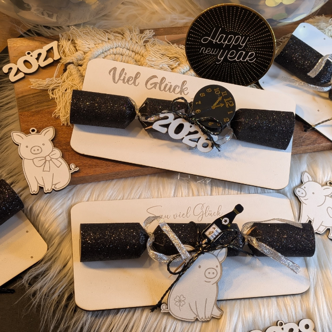 SVG Laserdatei Glücksbringer Anhänger und Karten Glücksschwein Silvester Glück Mitbringsel Silvester Neujahr Datei 2026 2027 2028 – Bild 24