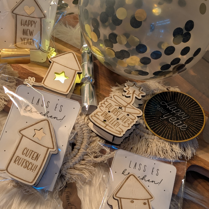 SVG Laserdatei 6 Designs Mini Silvesterknaller Kracher Leuchtknaller Lichtdatei für Ballonlicht Silvester Neujahr Jahreswechsel SVG Datei – Bild 18
