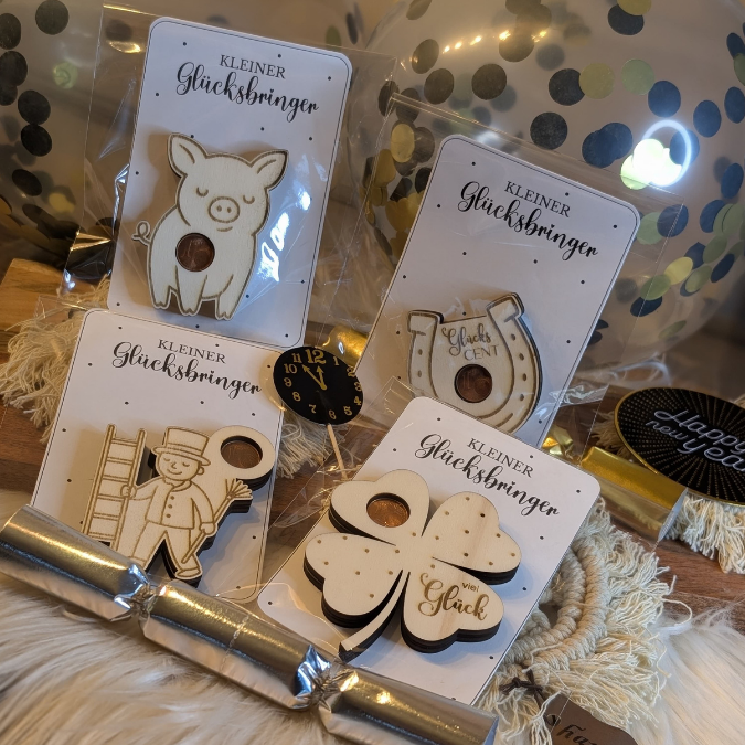 SVG Laserdatei Glückscent Halter für Centstücke 4 designs Glückspfennig Silvester Glück Glücksbringer Mitbringsel Silvester Neujahr Datei – Bild 3