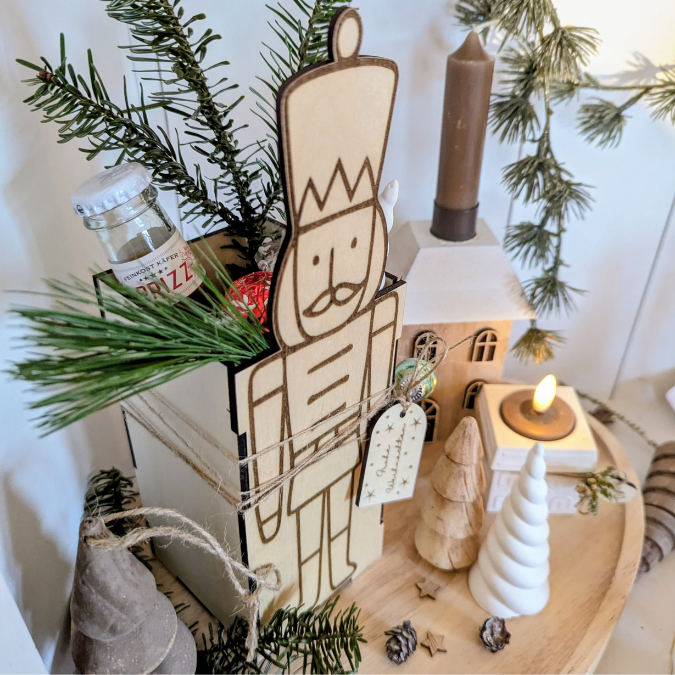 3mm 4mm SVG Laserdatei Weihnachts Geschenkbox Nussknacker Box für Flaschen oder Süßigkeiten Kiste inkl Geschenkanhänger Geschenkidee Weihnachten Winter – Bild 28