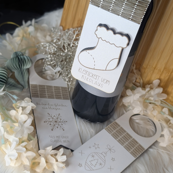 14 Designs SVG Laserdatei Weihnachten Flaschenanhänger Weinflaschen Anhänger Weinflaschenanhänger Flexwood Flexibles Holz SVG Datei Nikolaus Christkind – Bild 18