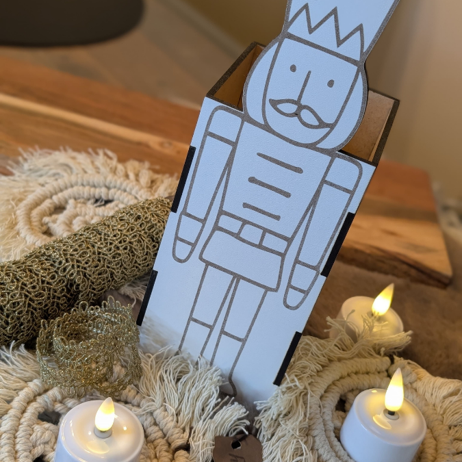 3mm 4mm SVG Laserdatei Weihnachts Geschenkbox Nussknacker Box für Flaschen oder Süßigkeiten Kiste inkl Geschenkanhänger Geschenkidee Weihnachten Winter – Bild 26