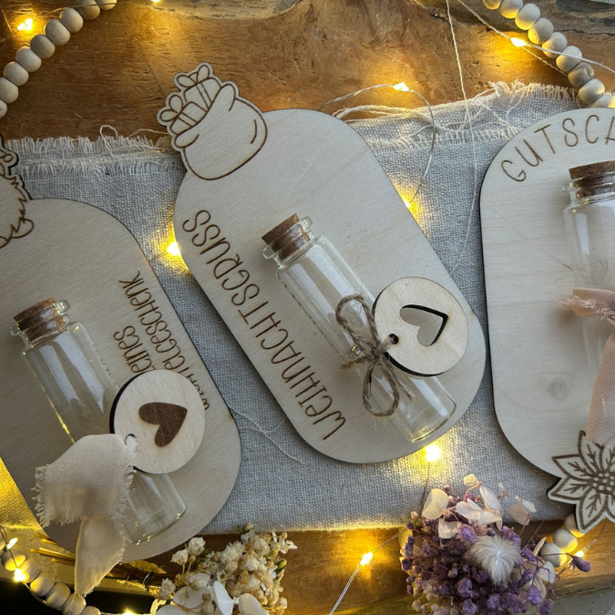 6 Designs Laserdatei Halter für Geldgeschenke, Gutscheine und Kleinigkeiten Weihnachten Nikolaus Christkind Wichtel SVG Datei inkl Gravuren – Bild 34