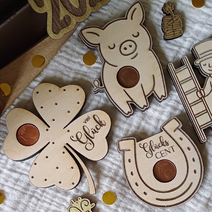 SVG Laserdatei Glückscent Halter für Centstücke 4 designs Glückspfennig Silvester Glück Glücksbringer Mitbringsel Silvester Neujahr Datei – Bild 14